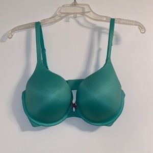 Victoria’s secret mint green bra